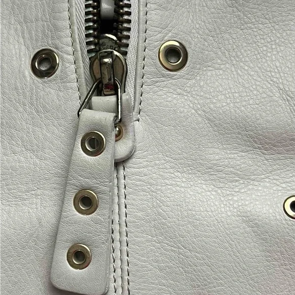 Laura di maggio - Picture 3 of 16